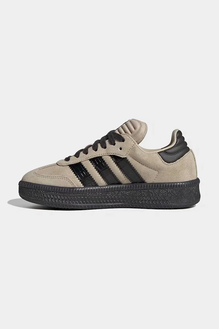 adidas Originals Детски велурени маратонки SAMBA XLG в бежово JP9520