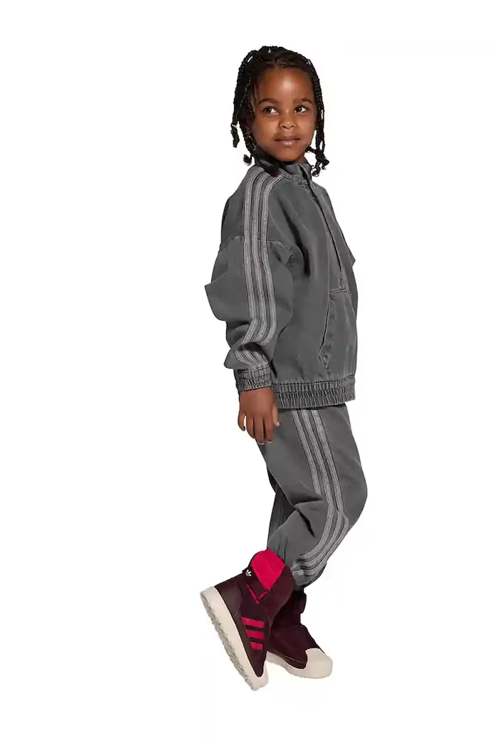 adidas Originals Детски зимни обувки SUPERSTAR 360 WTR BOOT в бордо JR5804