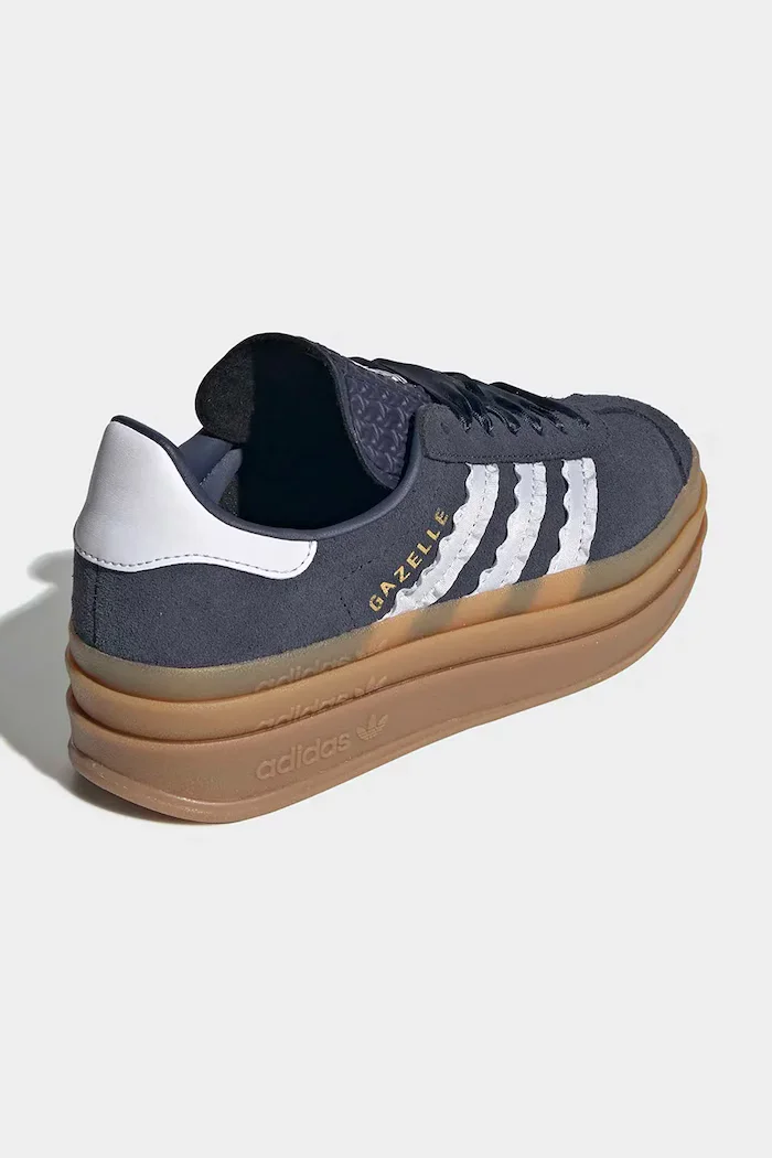 adidas Originals GAZELLE BOLD маратонки за деца от велур тъмносини KJ2429