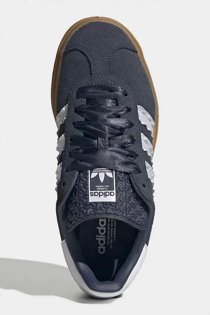adidas Originals GAZELLE BOLD маратонки за деца от велур тъмносини KJ2429