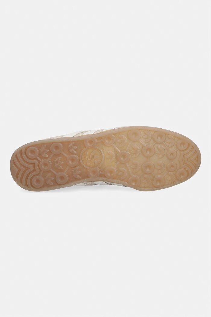 adidas Originals Gazelle Lo Pro маратонки дамски от велур бежови KI3579