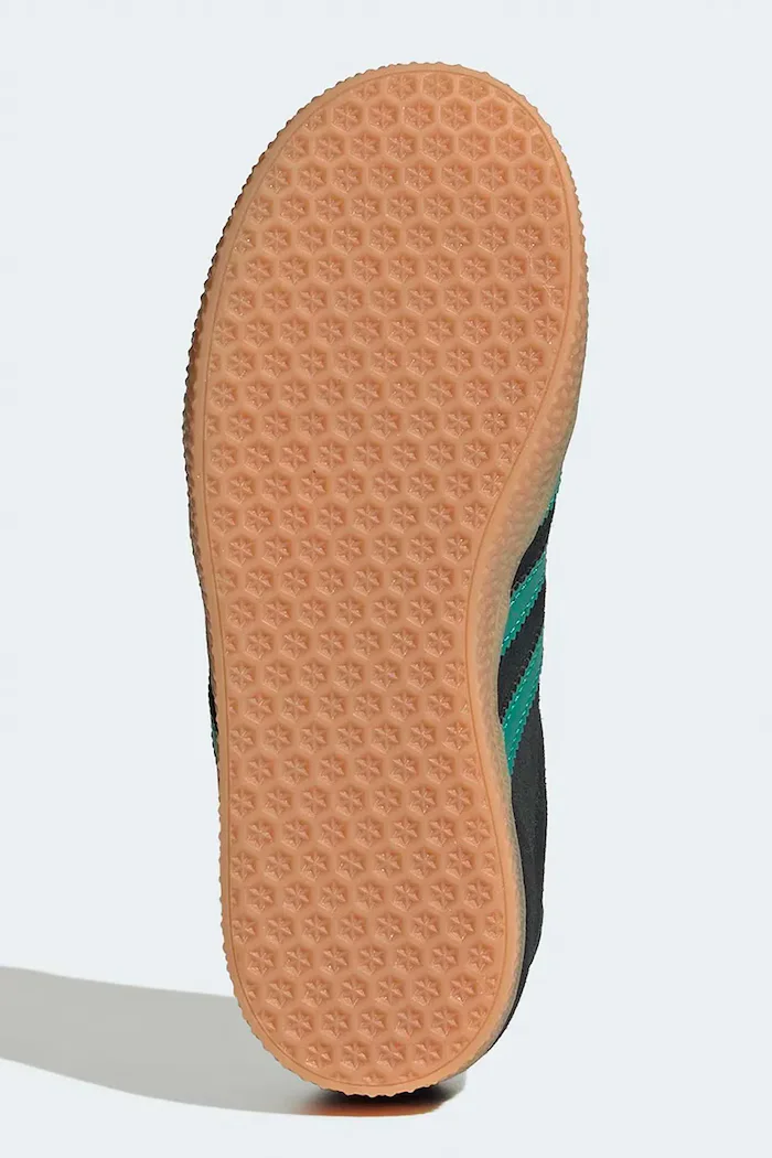 adidas Originals GAZELLE маратонки за деца от велур черни KI7134