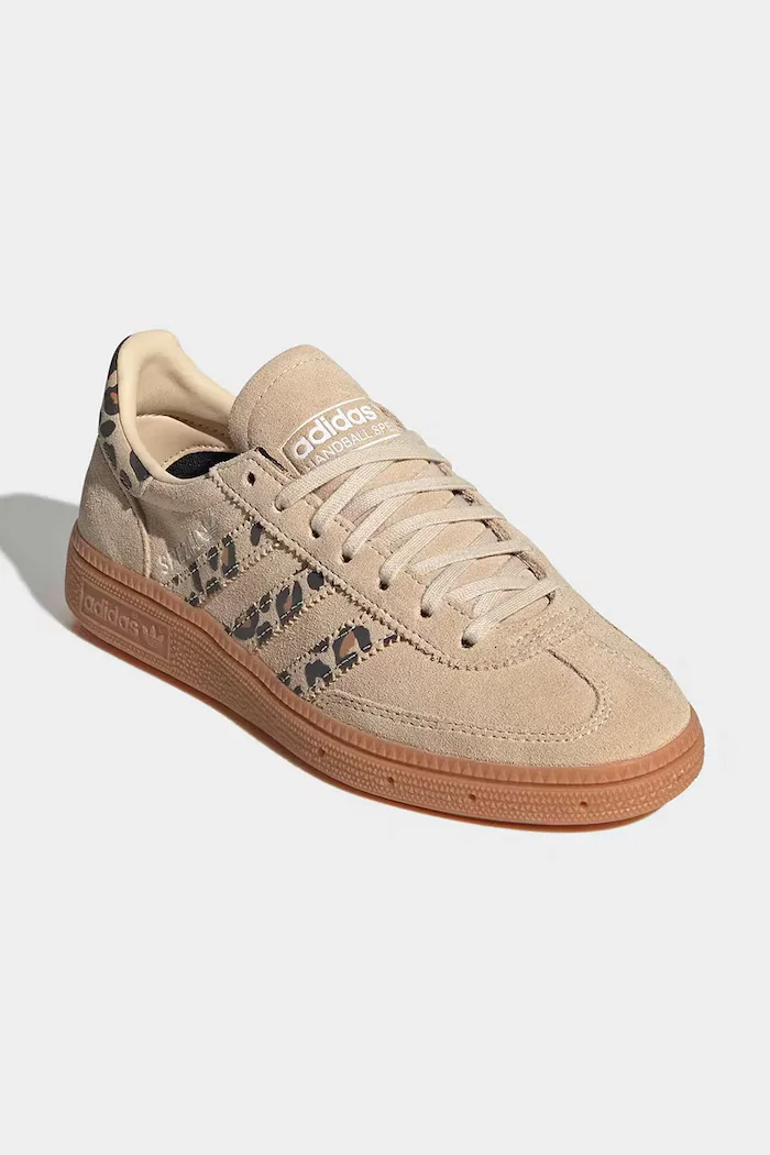 adidas Originals HANDBALL SPEZIAL маратонки за деца от велур бежови KH9790