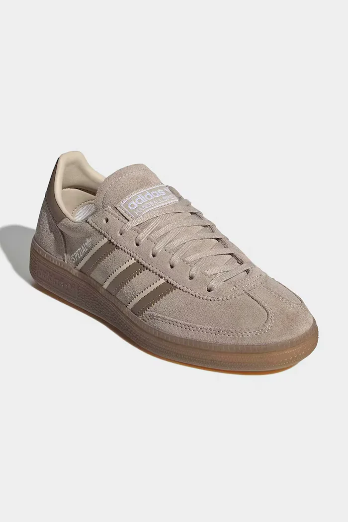 adidas Originals HANDBALL SPEZIAL маратонки за деца от велур бежови KK5034
