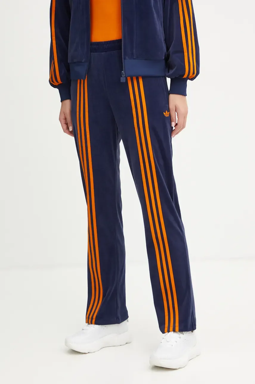 adidas Originals Кадифен спортен панталон 70s Velour Track Pant