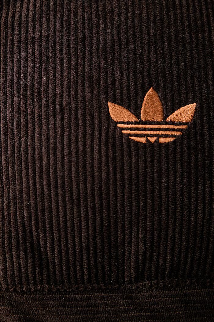 adidas Originals капитонирано яке мъжко от джинс Corduroy Puffer кафяво KS4159