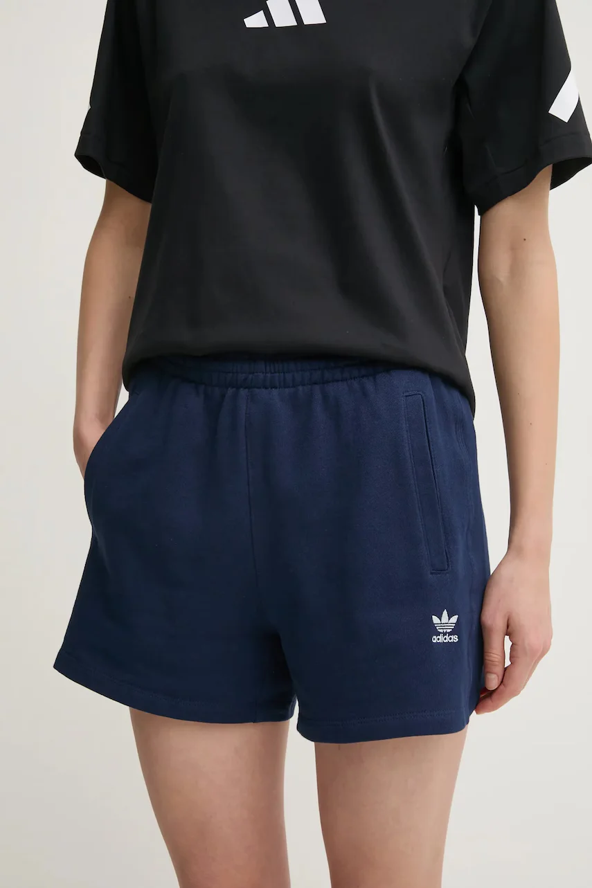 adidas Originals Къс панталон Essential