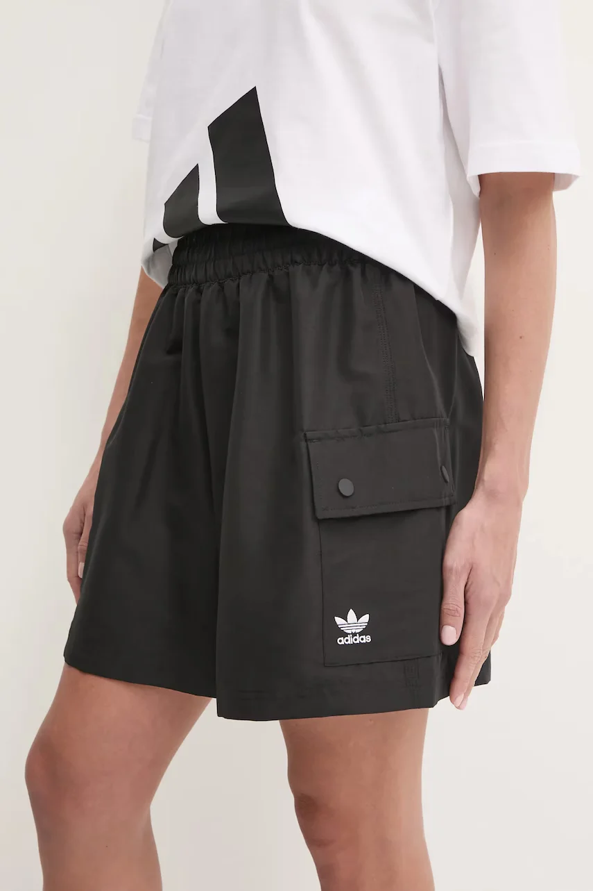 adidas Originals Къс панталон Essential