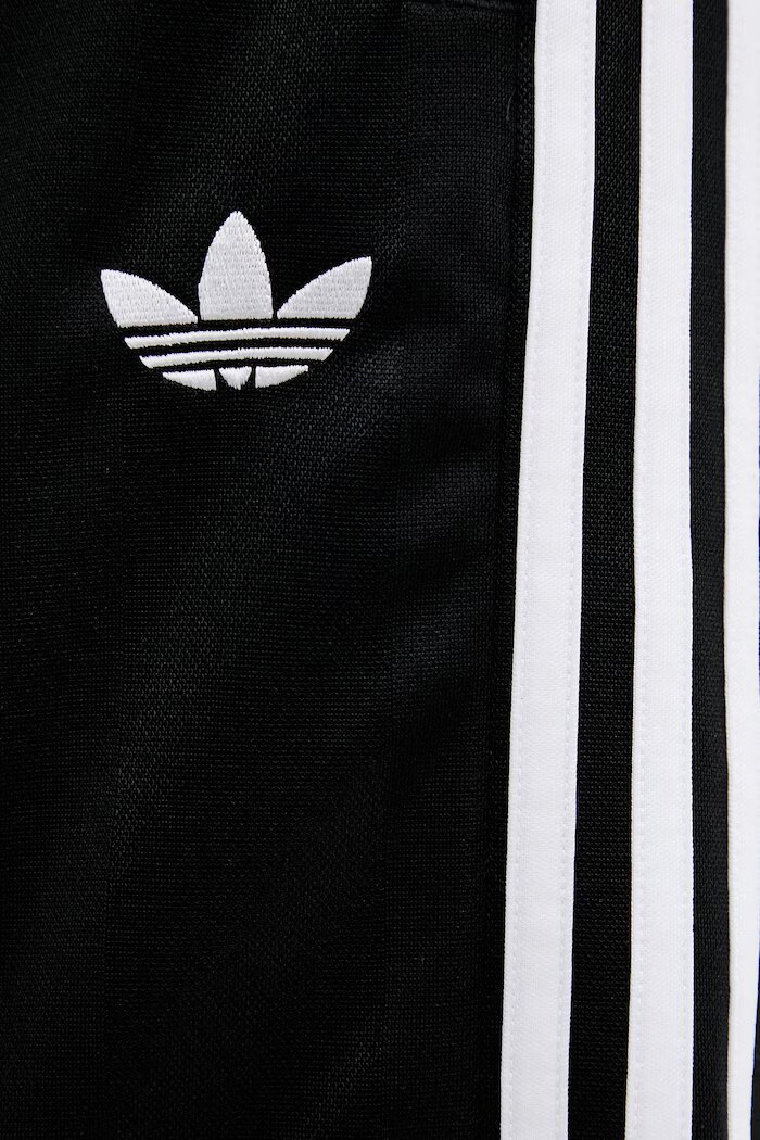 adidas Originals Къс панталон мъжки в черно KE3594