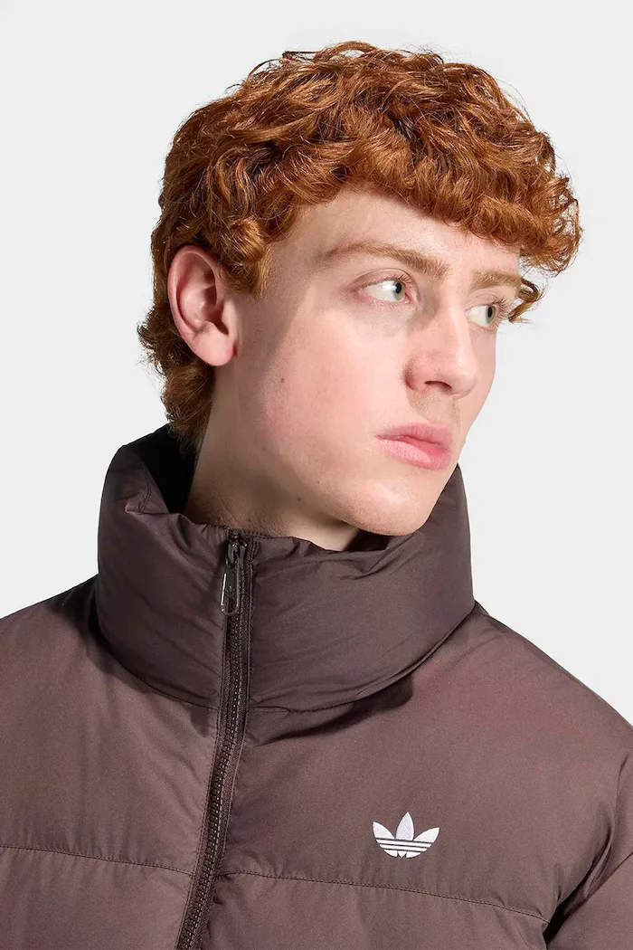 adidas Originals късо мъжко яке Stand Collar Regen кафяво KR7188