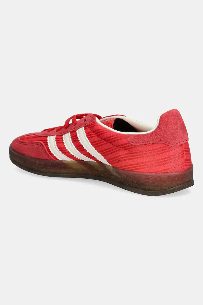 adidas Originals Маратонки Gazelle Indoor W в червено JS1411