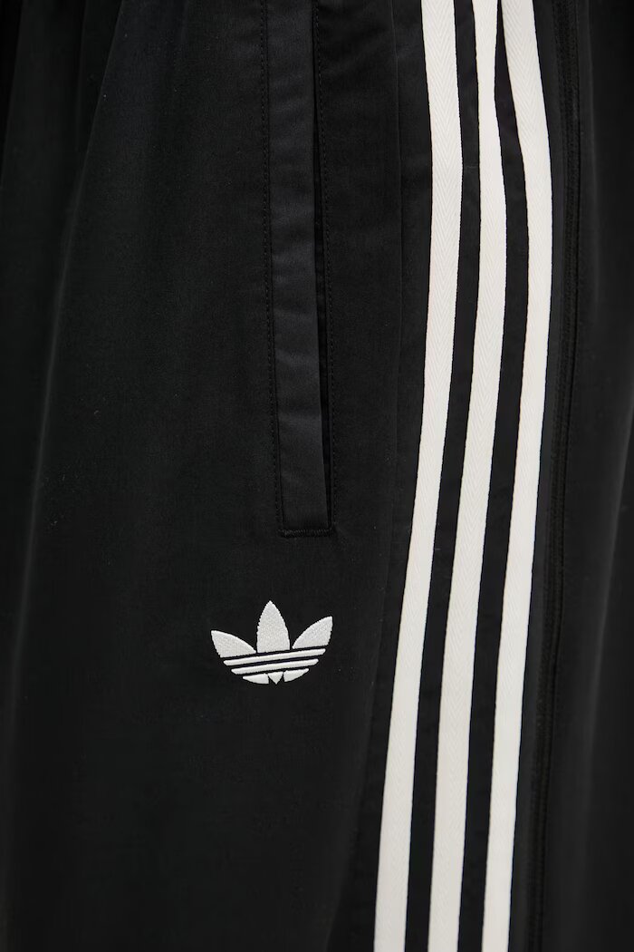 adidas Originals мъжко долнище Windbreak черно с висока талия JZ6966