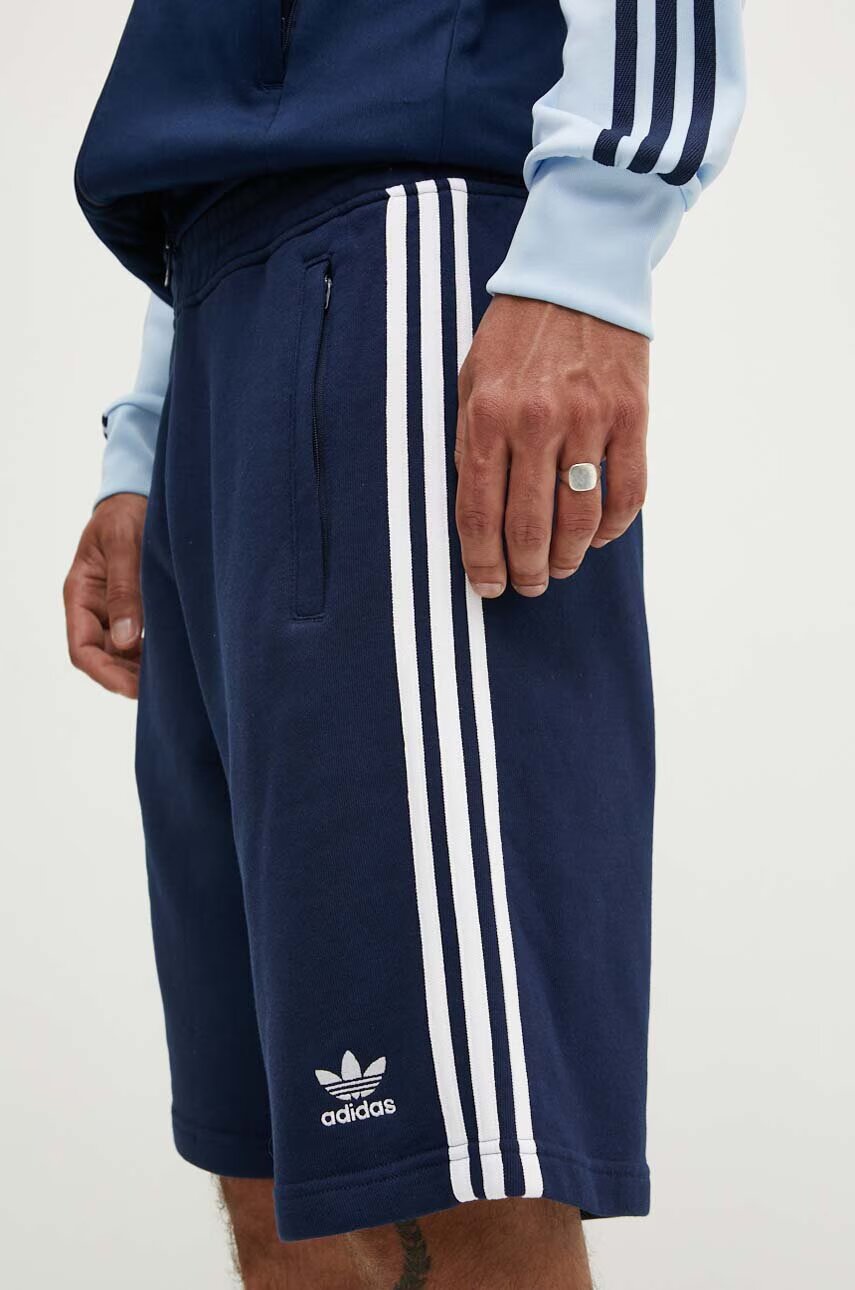 adidas Originals Памучен къс панталон 3-Stripes Adicolor
