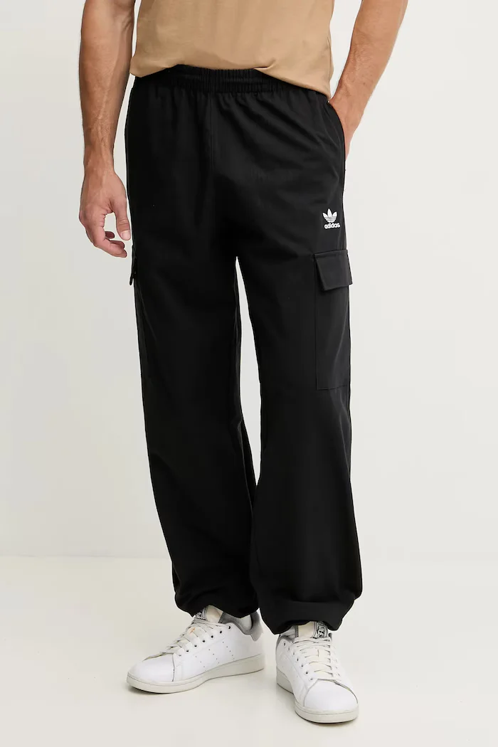 adidas Originals Памучен панталон Essentials мъжки в черно с кройка тип карго JX3913