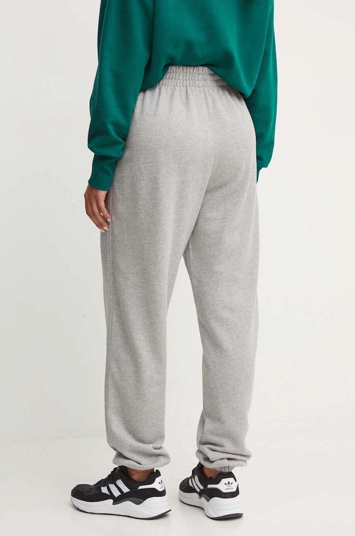 adidas Originals Памучен спортен панталон Essential в сиво с меланжов десен IY4988
