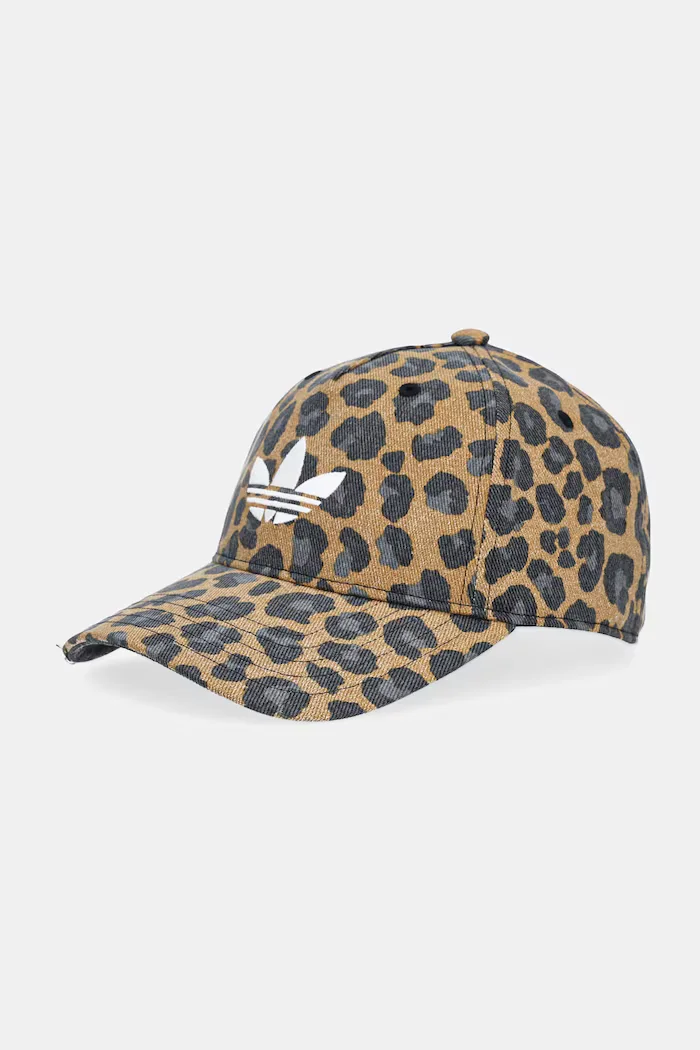 adidas Originals Памучна шапка с козирка в бежово JW8034