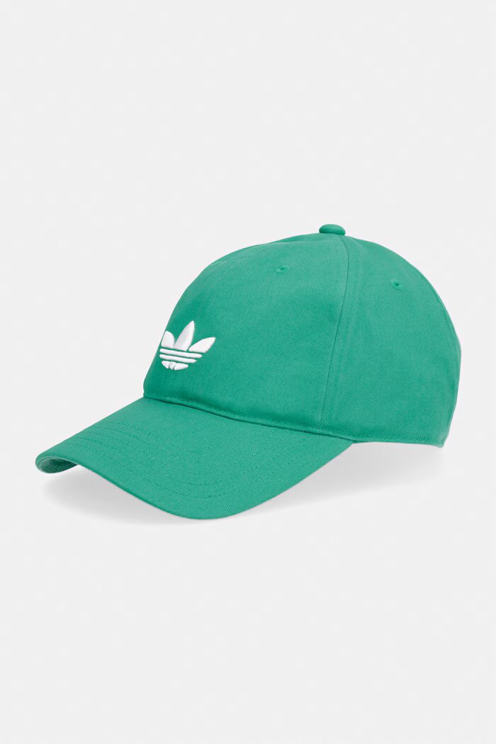 adidas Originals Памучна шапка с козирка в зелено KC8039