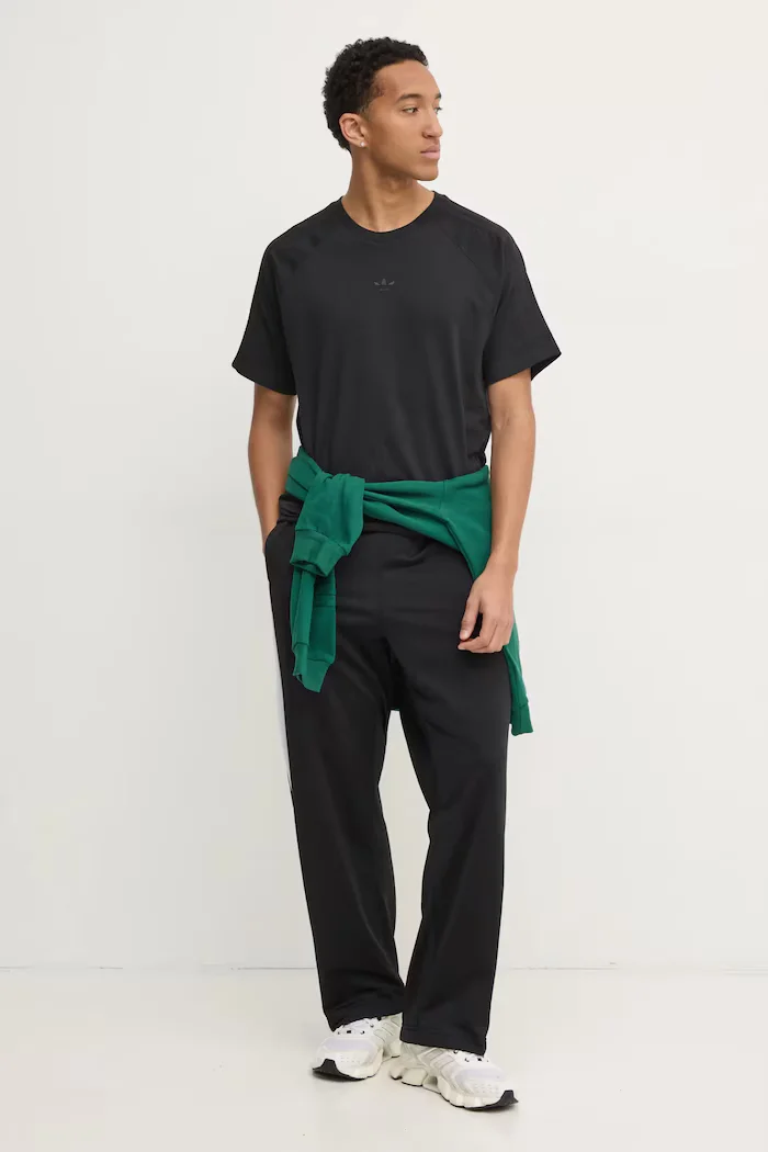 adidas Originals Памучна тениска Essential в черно с изчистен дизайн JC9570