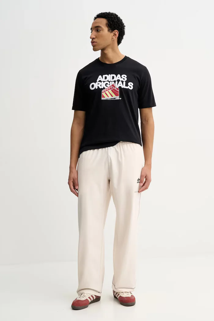 adidas Originals Памучна тениска в черно с принт KQ9827