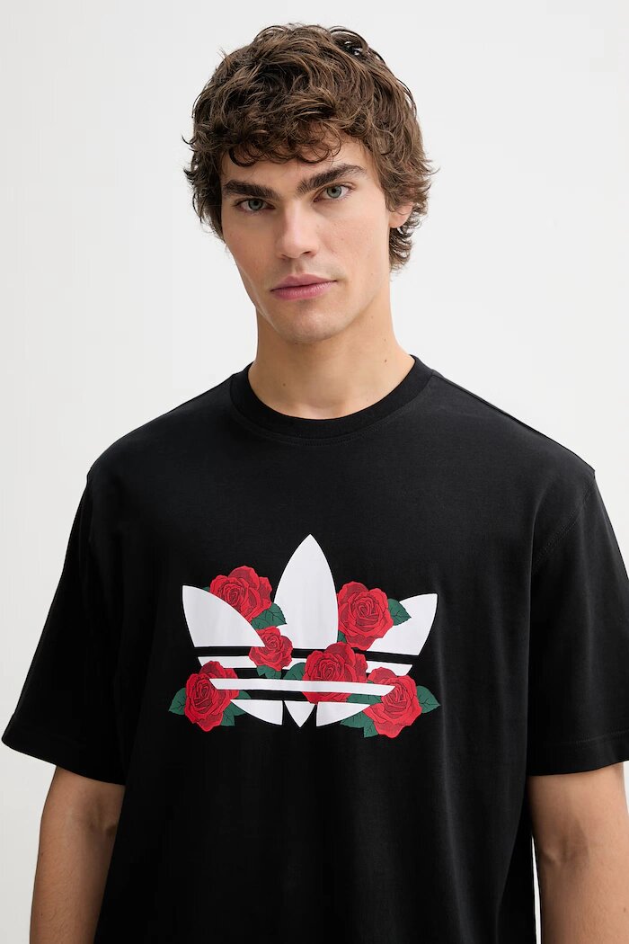 adidas Originals Памучна тениска в черно с принт KS7621