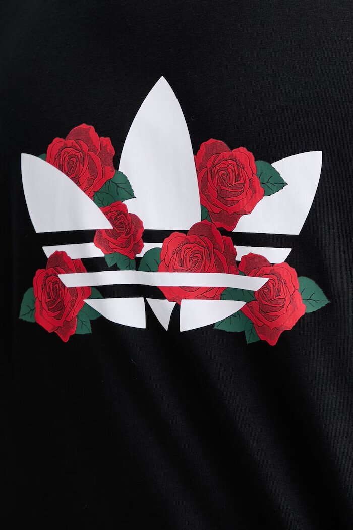 adidas Originals Памучна тениска в черно с принт KS7621