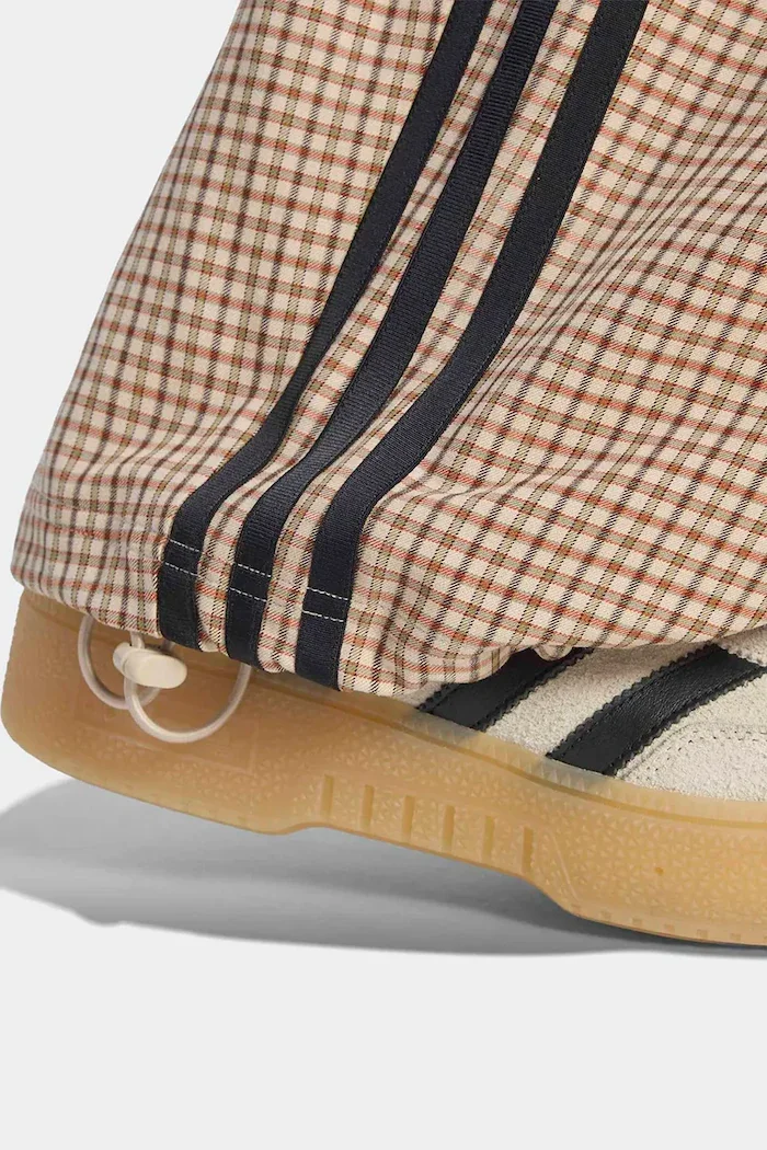 adidas Originals панталон дамски Checks бежов с висока талия LE8309