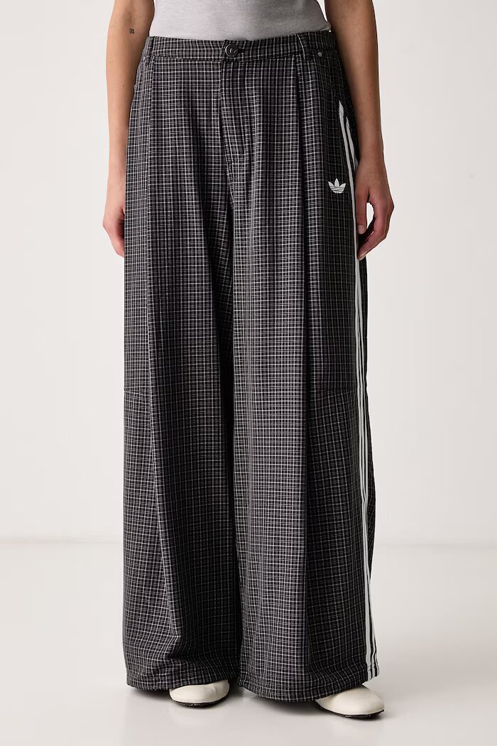 adidas Originals панталон дамски Checks черен със стандартна талия LD5340