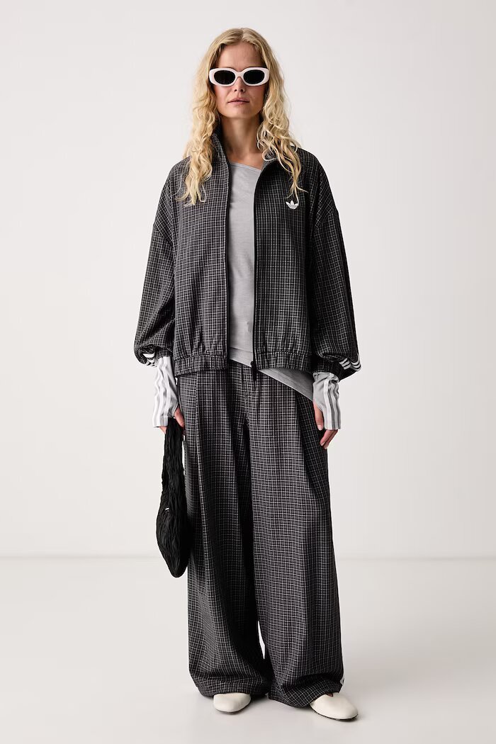 adidas Originals панталон дамски Checks черен със стандартна талия LD5340