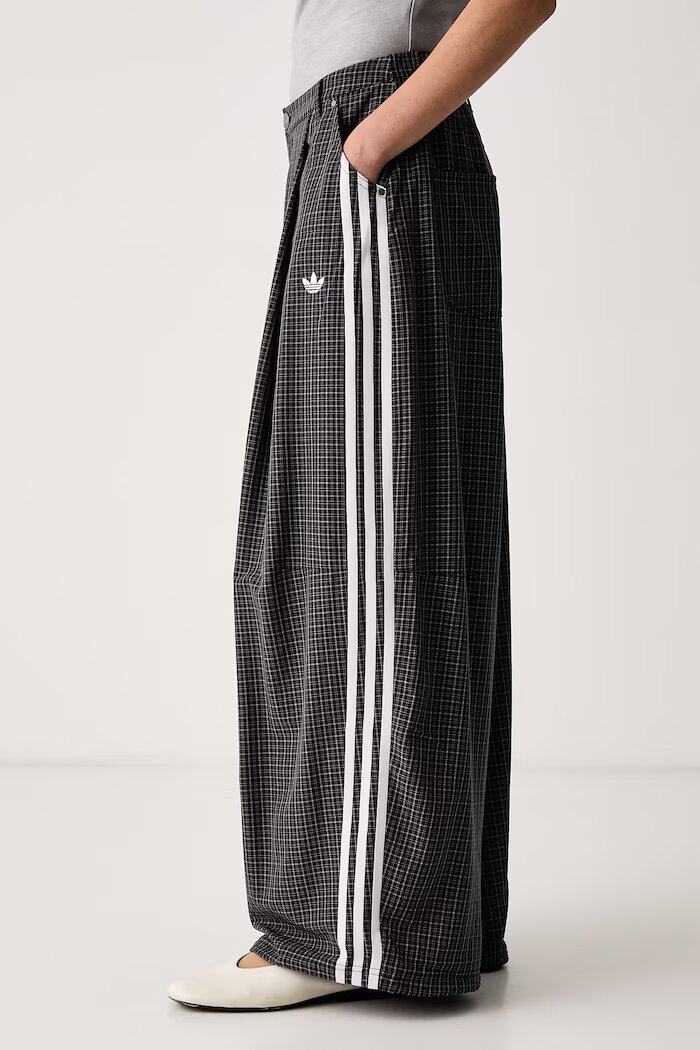 adidas Originals панталон дамски Checks черен със стандартна талия LD5340