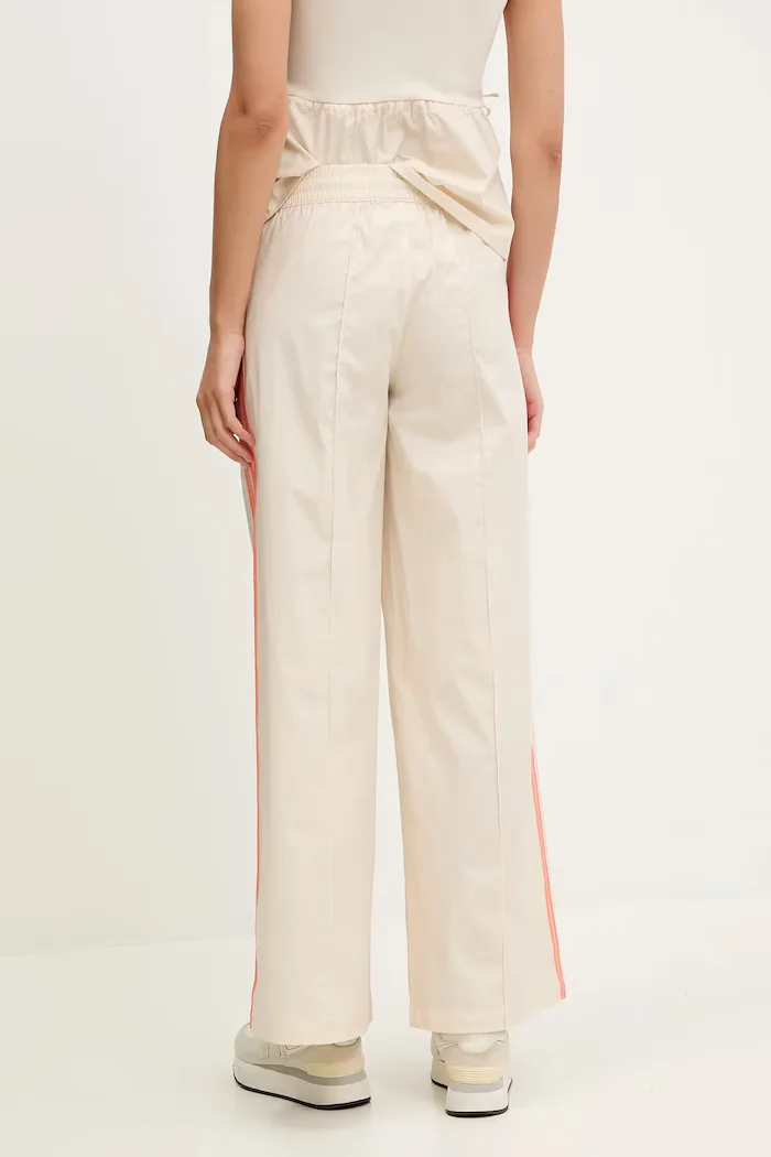 adidas Originals Панталон Wideleg Pant в бежово със стандартна кройка с висока талия KC0675