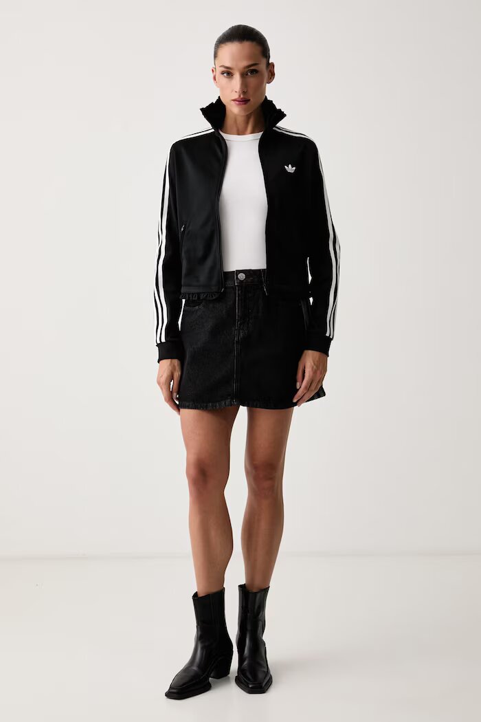 adidas Originals пола от деним черна с изчистена шарка KQ6485