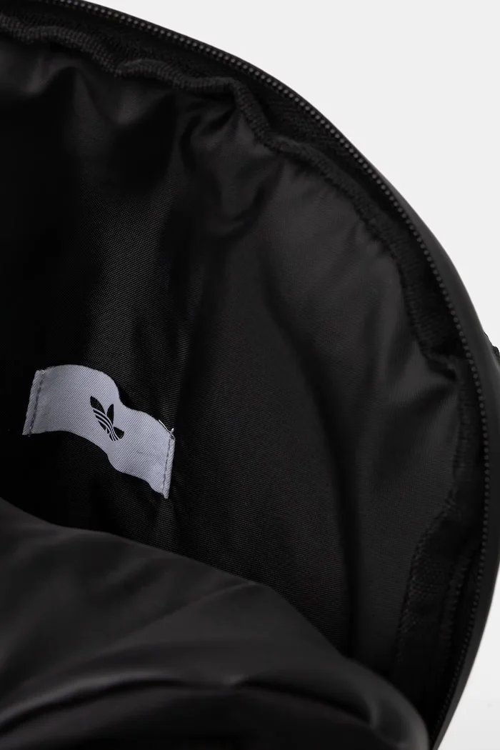 adidas Originals Раница в черно голям размер с изчистен дизайн KE2716