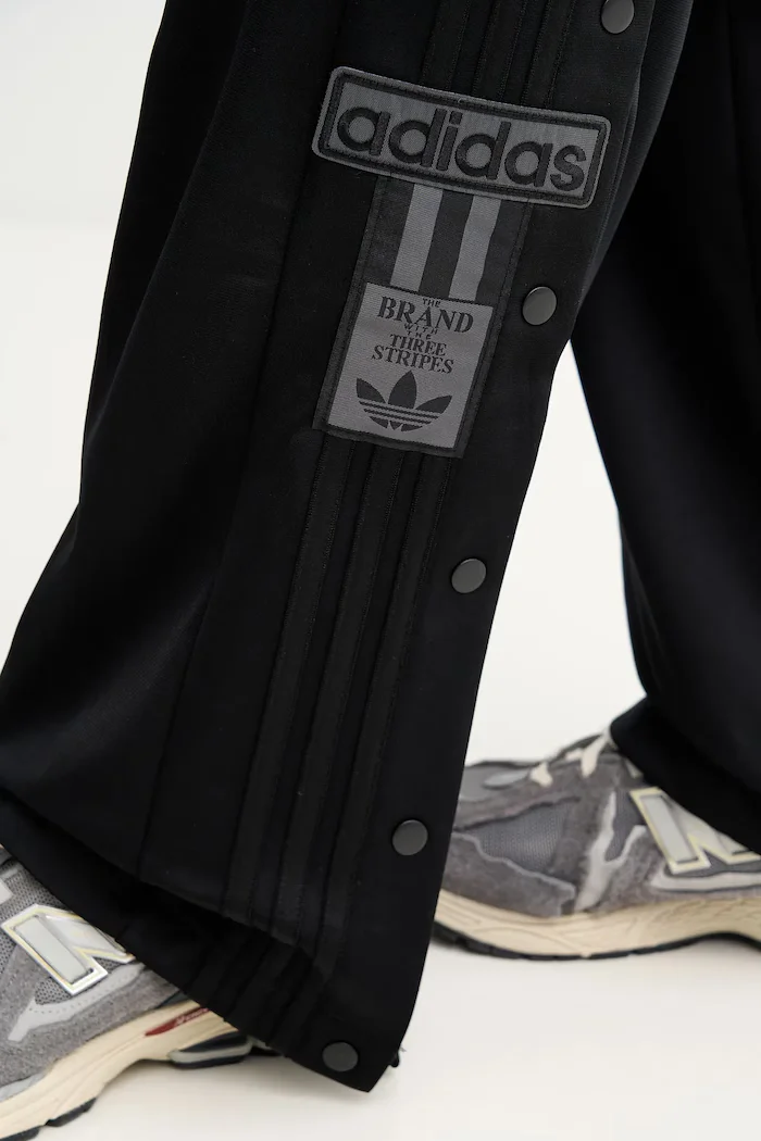 adidas Originals Спортен панталон Adibreak мъжки в черно с изчистен дизайн KD1502