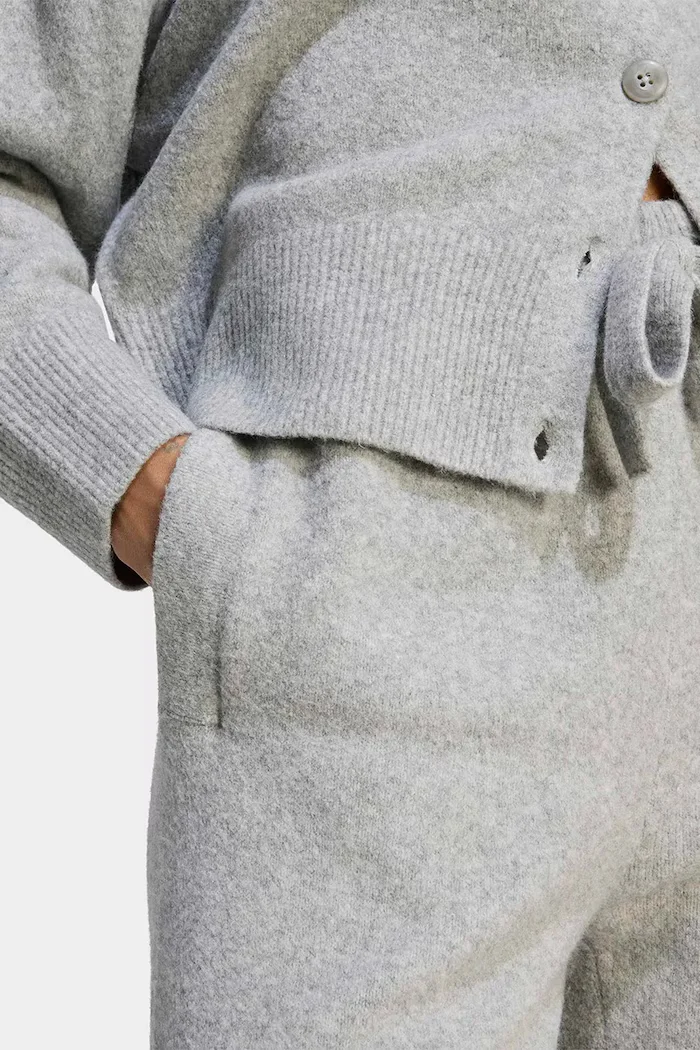 adidas Originals спортен панталон дамски Essentials Knit сив със стандартна талия IA4439