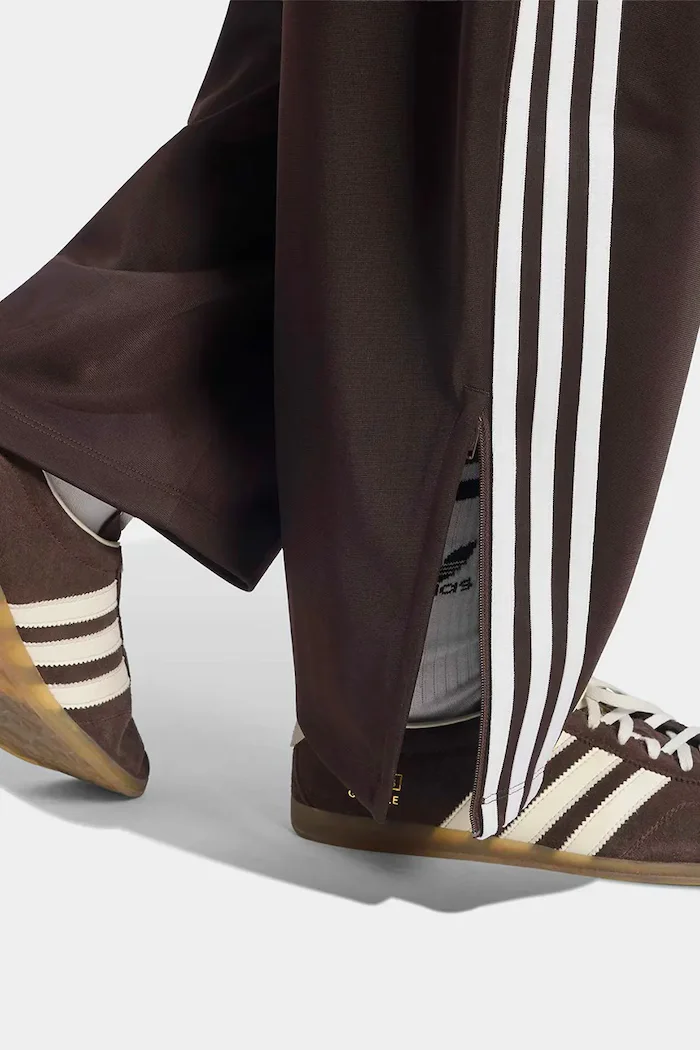 adidas Originals спортен панталон дамски Firebird Barrel кафяв с висока талия LF1058