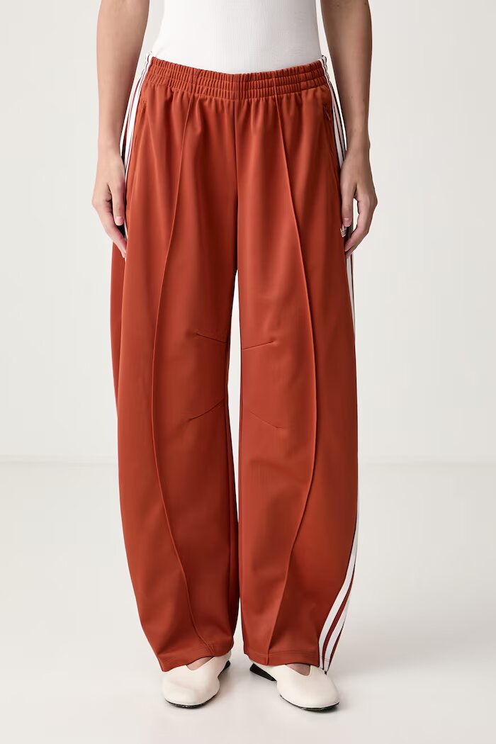 adidas Originals спортен панталон дамски Firebird Barrel оранжев със стандартна талия LF1062