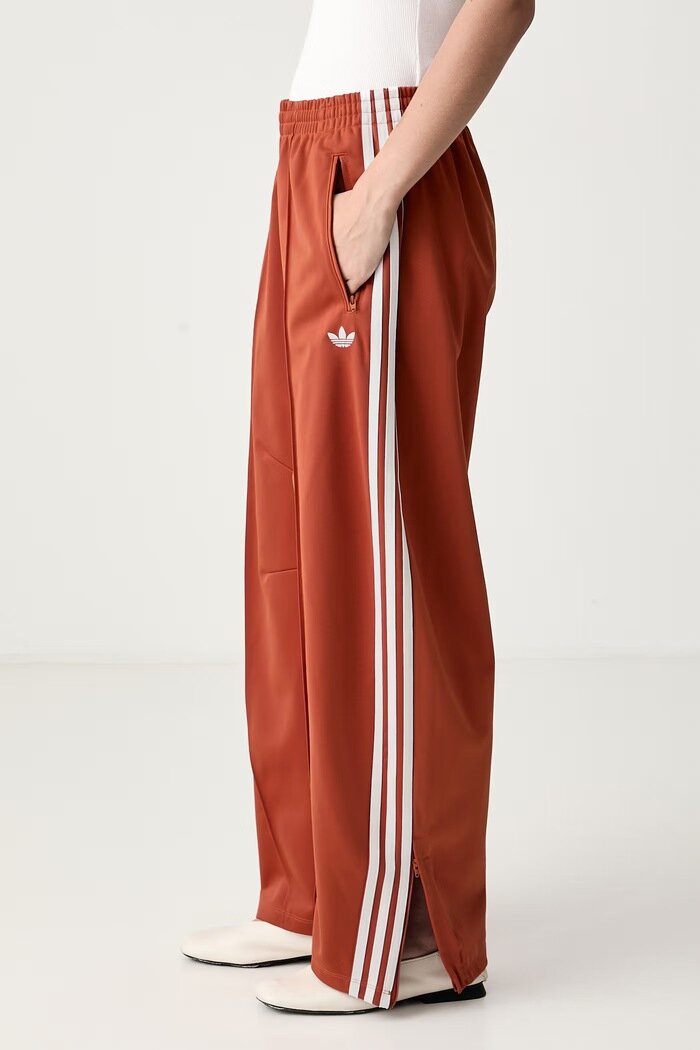 adidas Originals спортен панталон дамски Firebird Barrel оранжев със стандартна талия LF1062