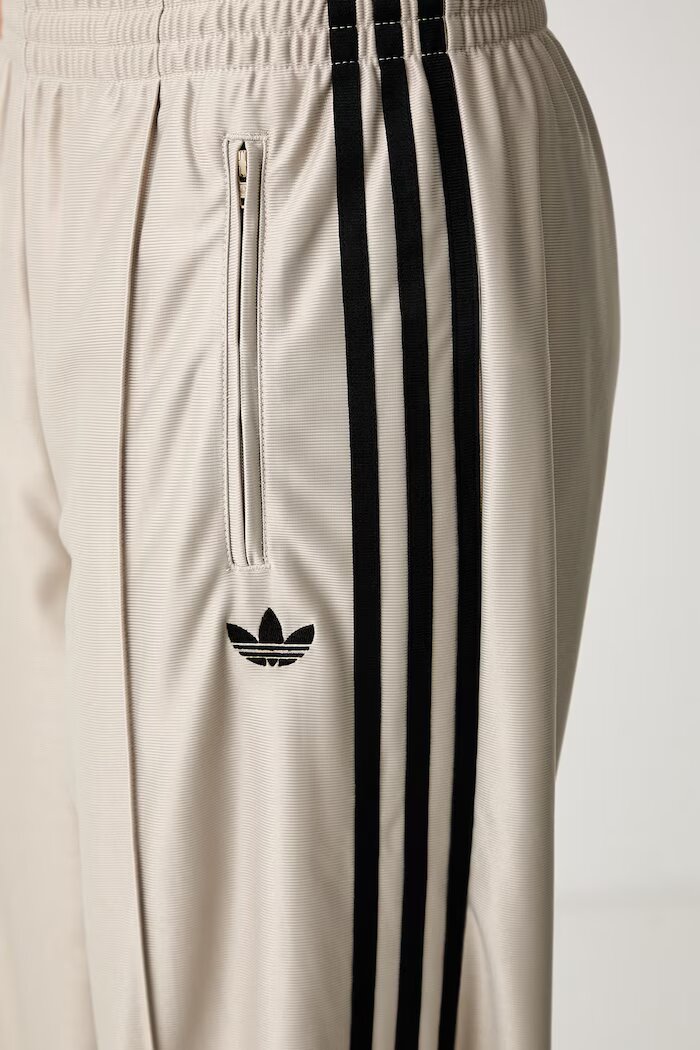 adidas Originals спортен панталон дамски Firebird бежов със стандартна талия KS9974