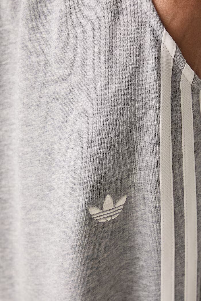 adidas Originals спортен панталон дамски от памук сив с висока талия LE8322