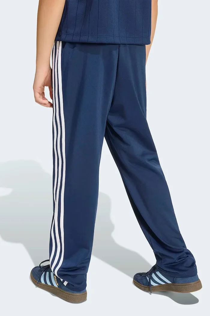 adidas Originals спортен панталон за деца тъмносин със стандартна талия HZ6650