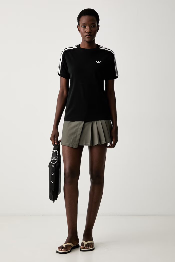 adidas Originals тениска дамска от памук с еластан Lace Injection черна LG4263