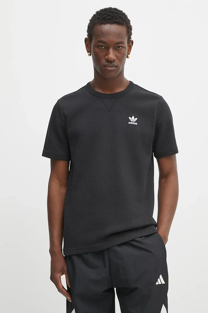 adidas Originals Тениска Essentials в черно с изчистен дизайн KA7767