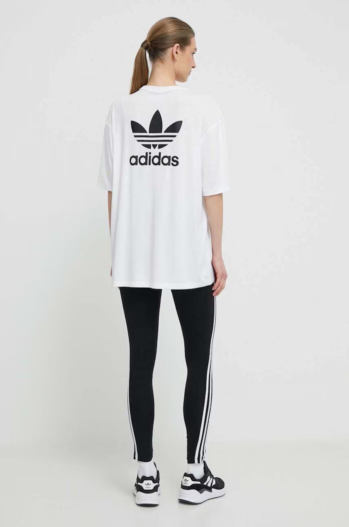 adidas Originals Тениска Trefoil Tee в бежово IR8064