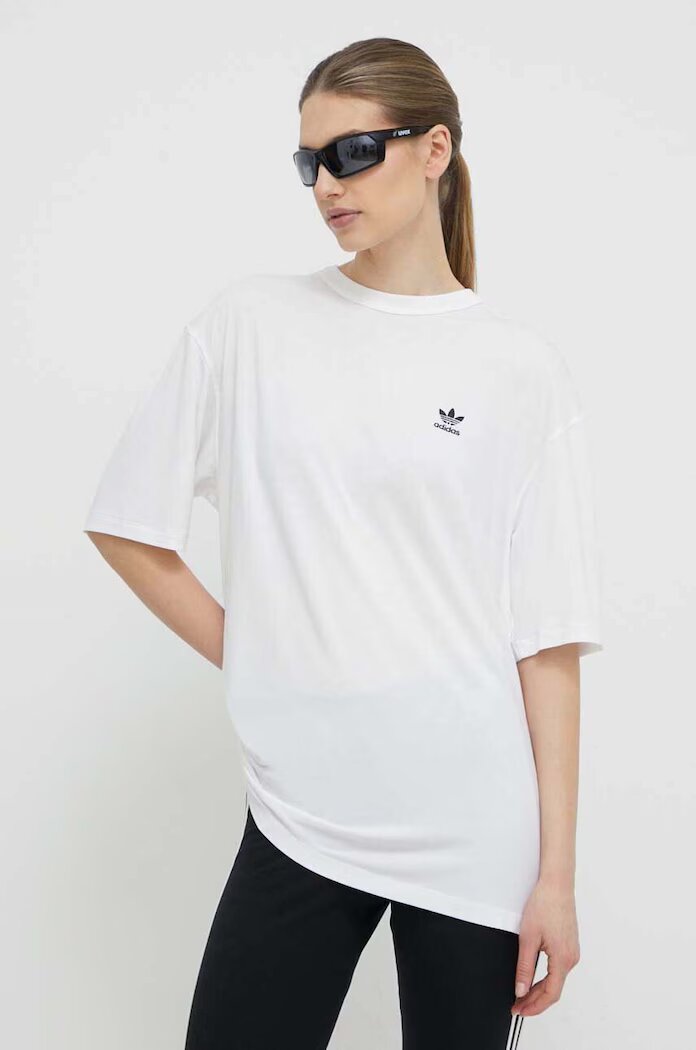 adidas Originals Тениска Trefoil Tee в бежово IR8064