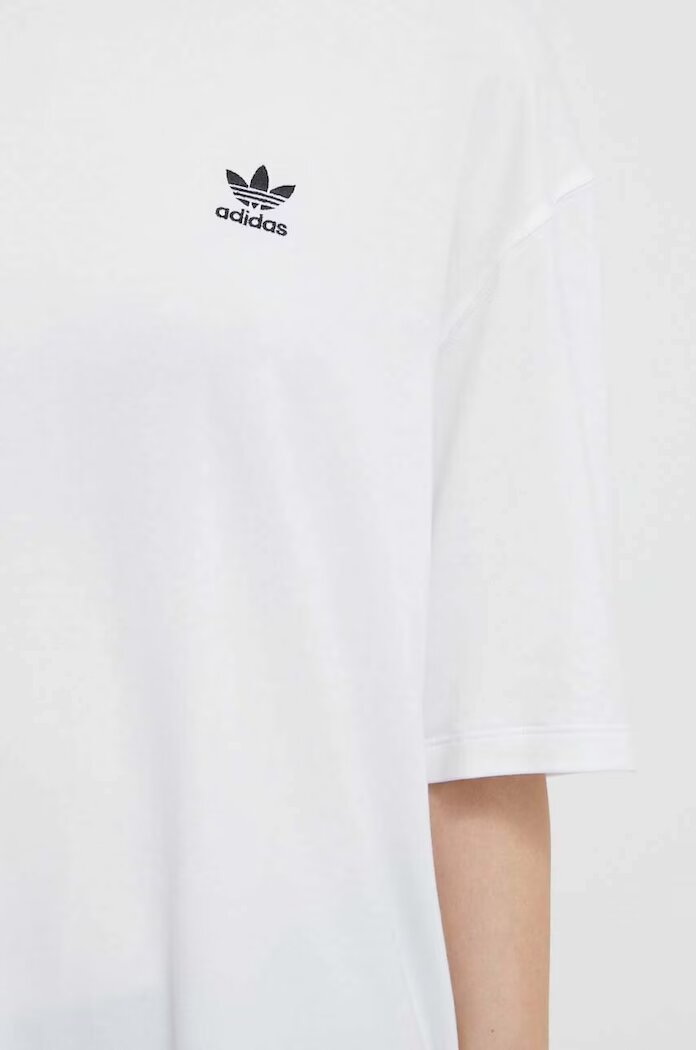 adidas Originals Тениска Trefoil Tee в бежово IR8064