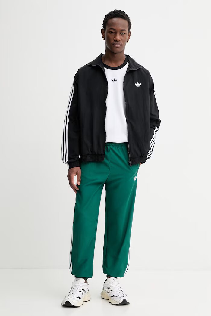 adidas Originals Тениска в бяло с принт KD5829