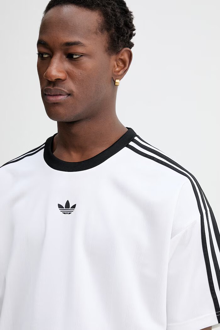 adidas Originals Тениска в бяло с принт KD5829