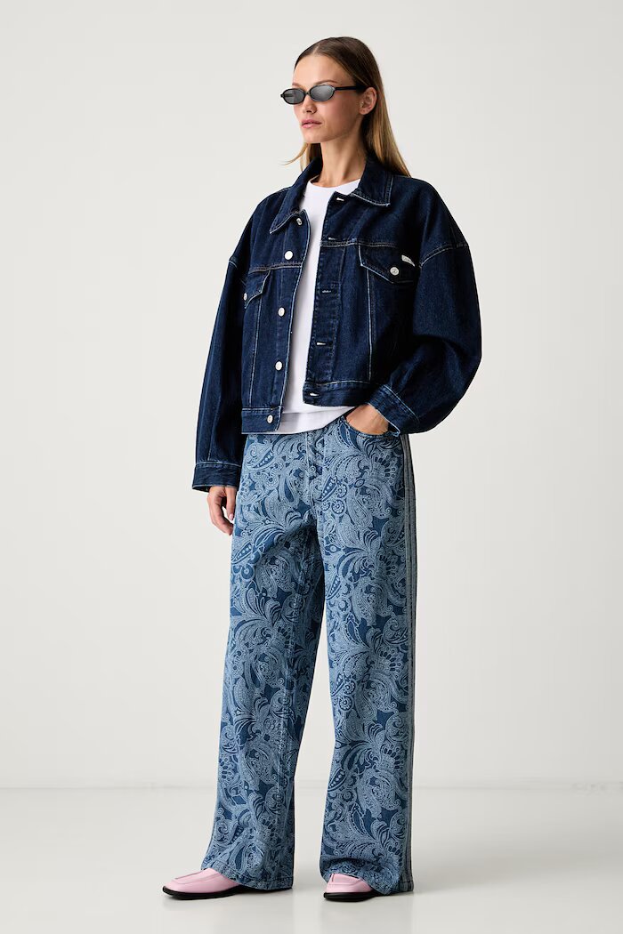 adidas Originals уголемена тениска дамска от памук Essentials виолетова KW0202