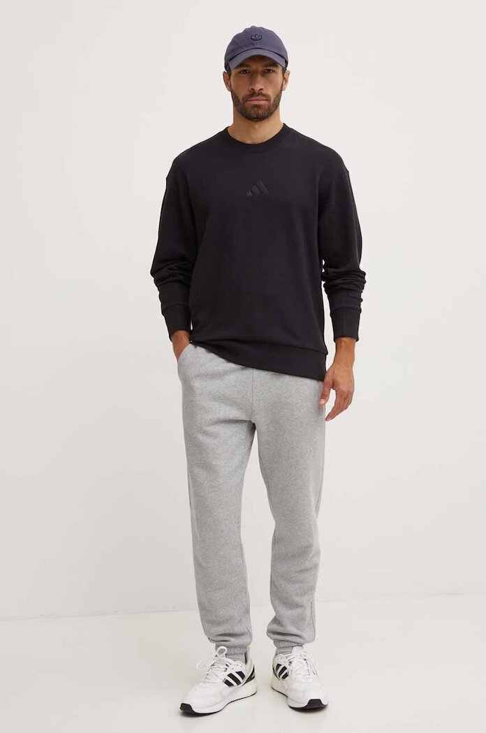 adidas Памучен суичър All SZN в черно с апликация IX1261