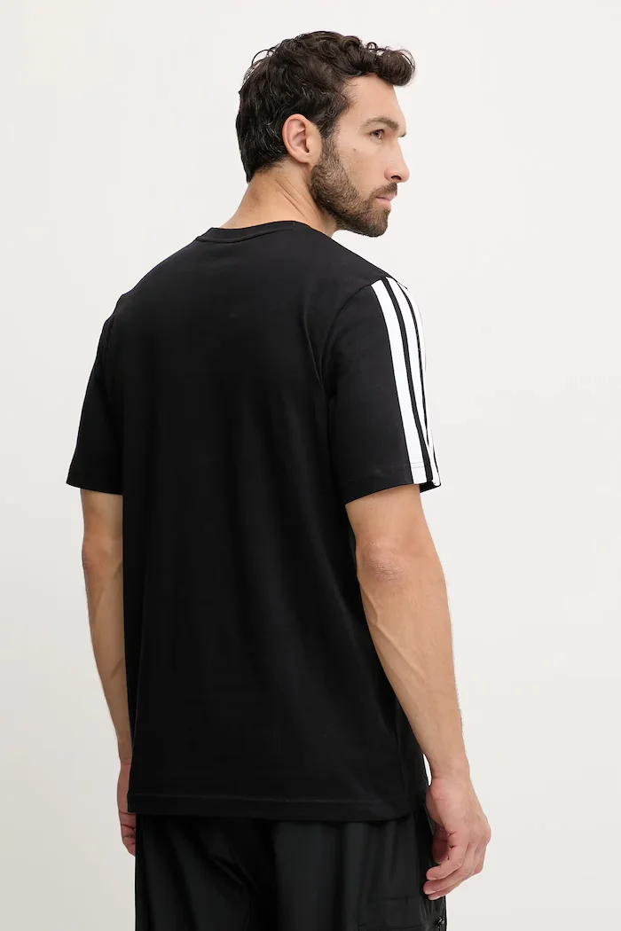 adidas Памучна тениска 3-Stripes в черно с апликация JV6783